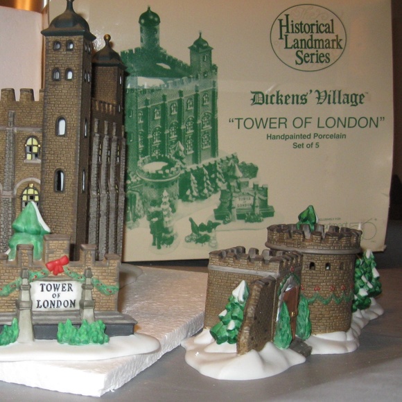 Dickens' Village Tower of London - Limited To Year Production - Picture 2 of 6